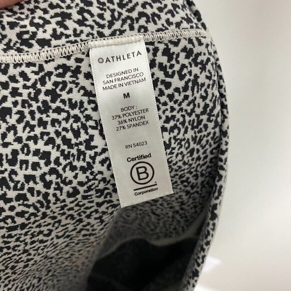 Athleta Salutation Stash II Textured Tight Leggings Animal Print Cheetah Pockets - Picture 6 of 7